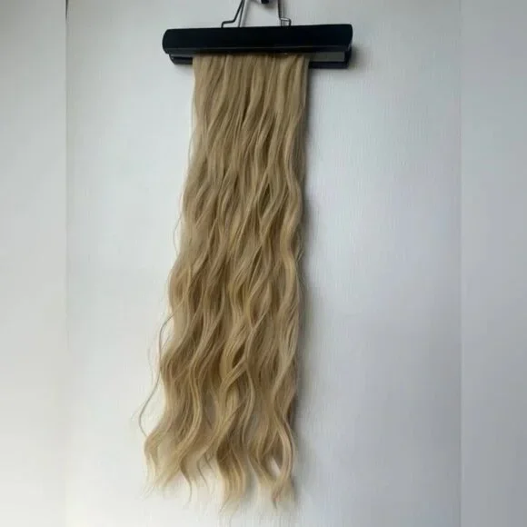 22 In Clip in light Blonde Water wave  Hair Extensions - Picture 5 of 10